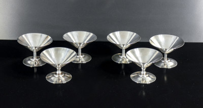 Set di sei coppe da dessert WMF in metallo placcato argento. Germania, Anni 50